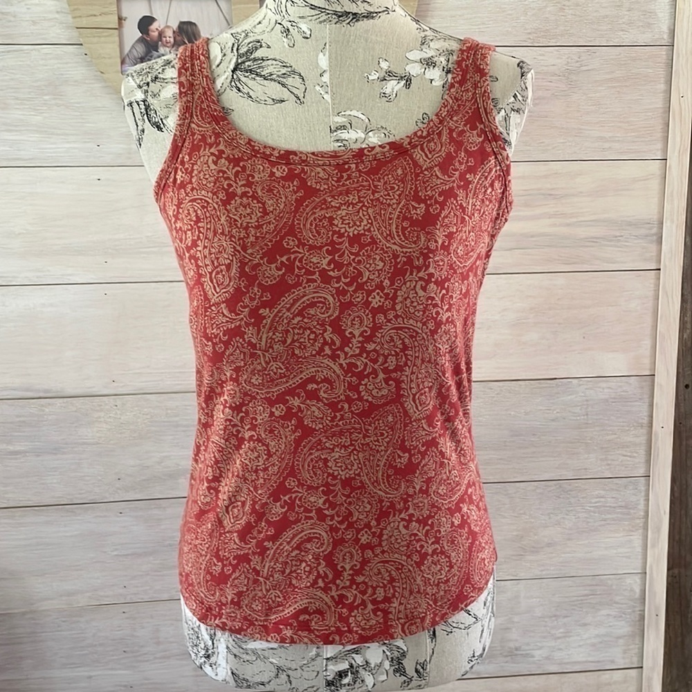 *izod Pink Paisley Tank S